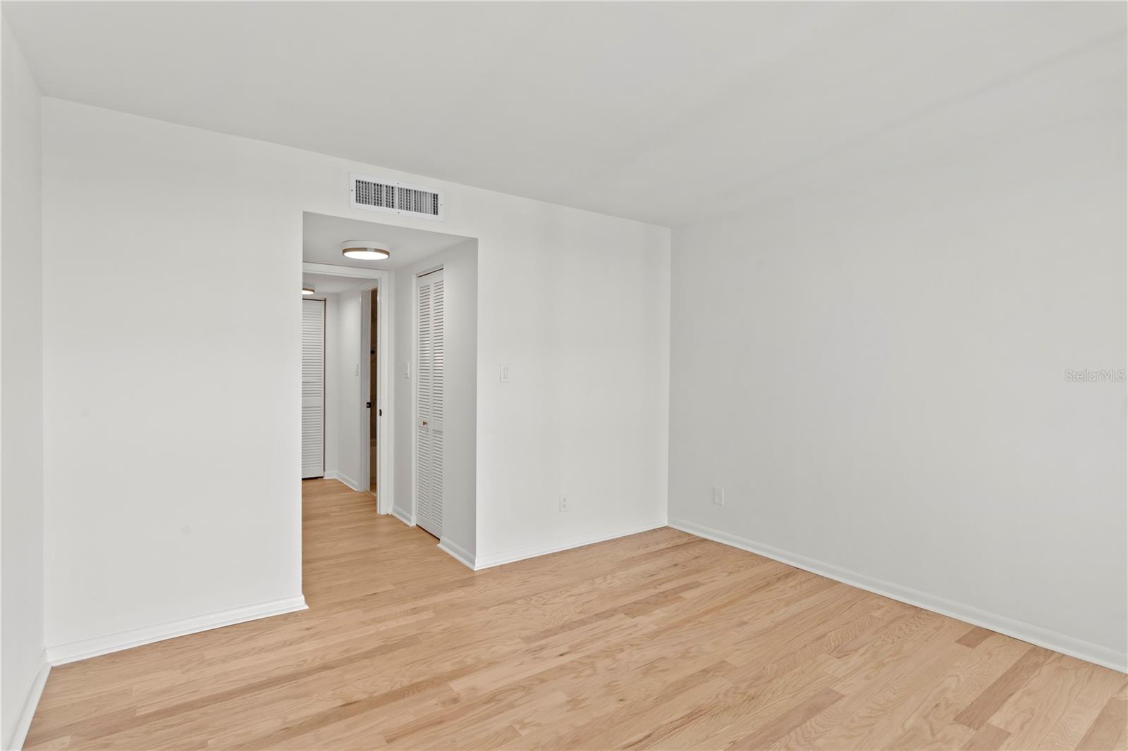 Image 31 of 55 For 3301 Bayshore Boulevard 1904d