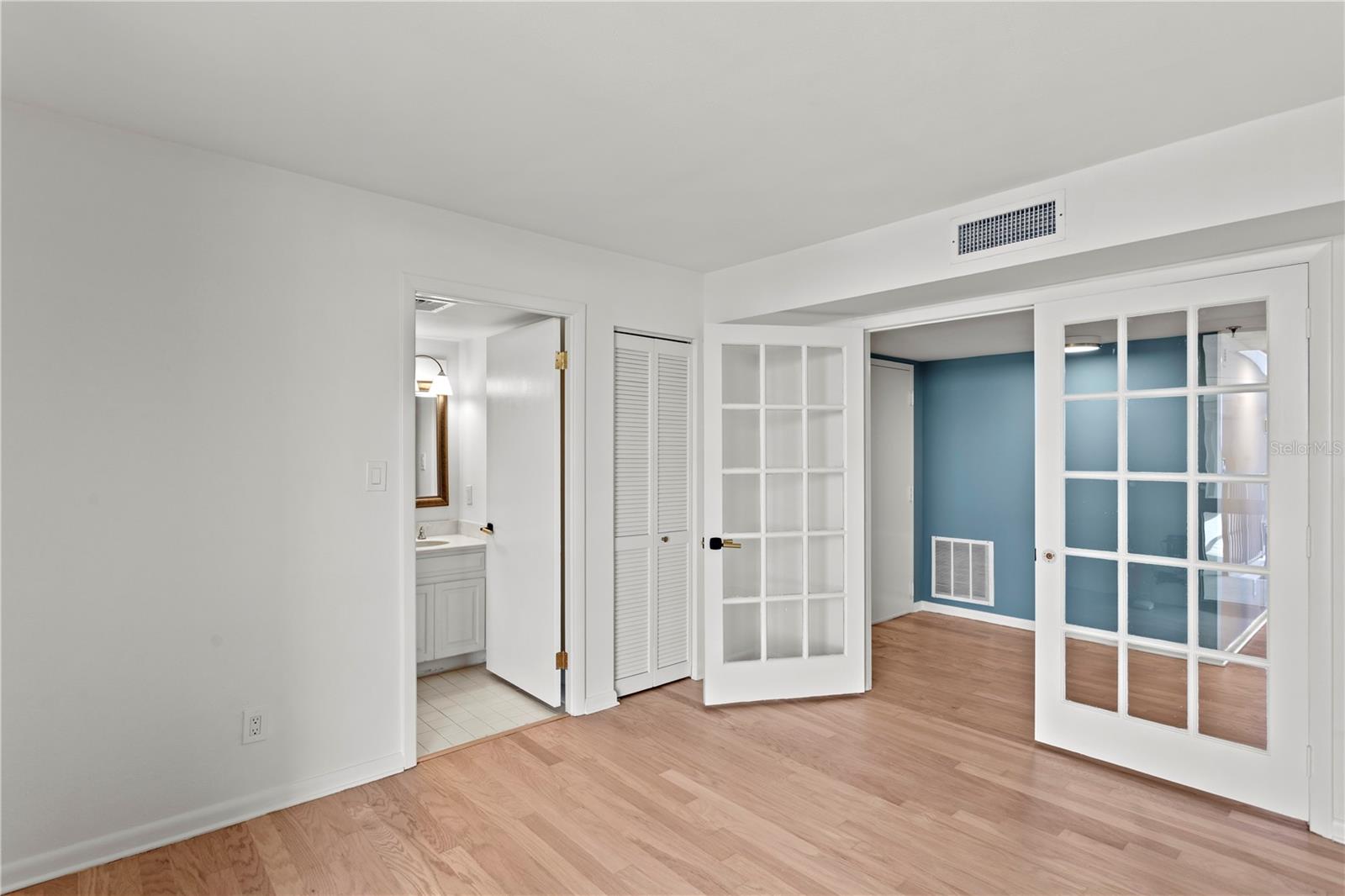 Image 35 of 55 For 3301 Bayshore Boulevard 1904d