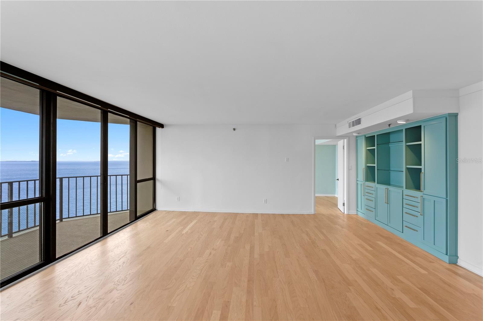 Image 6 of 55 For 3301 Bayshore Boulevard 1904d