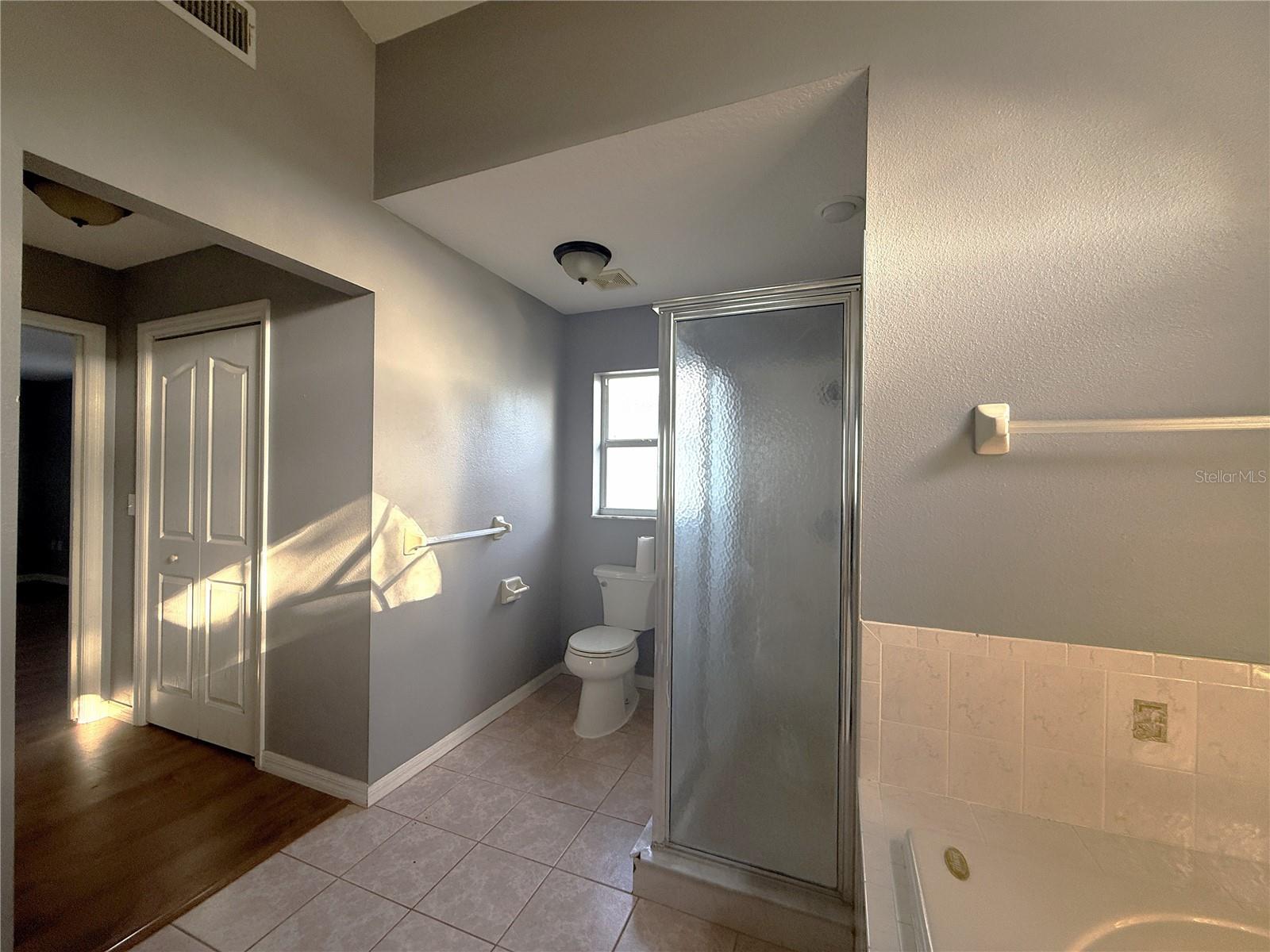 Image 17 of 27 For 8839 Greenleaf Court