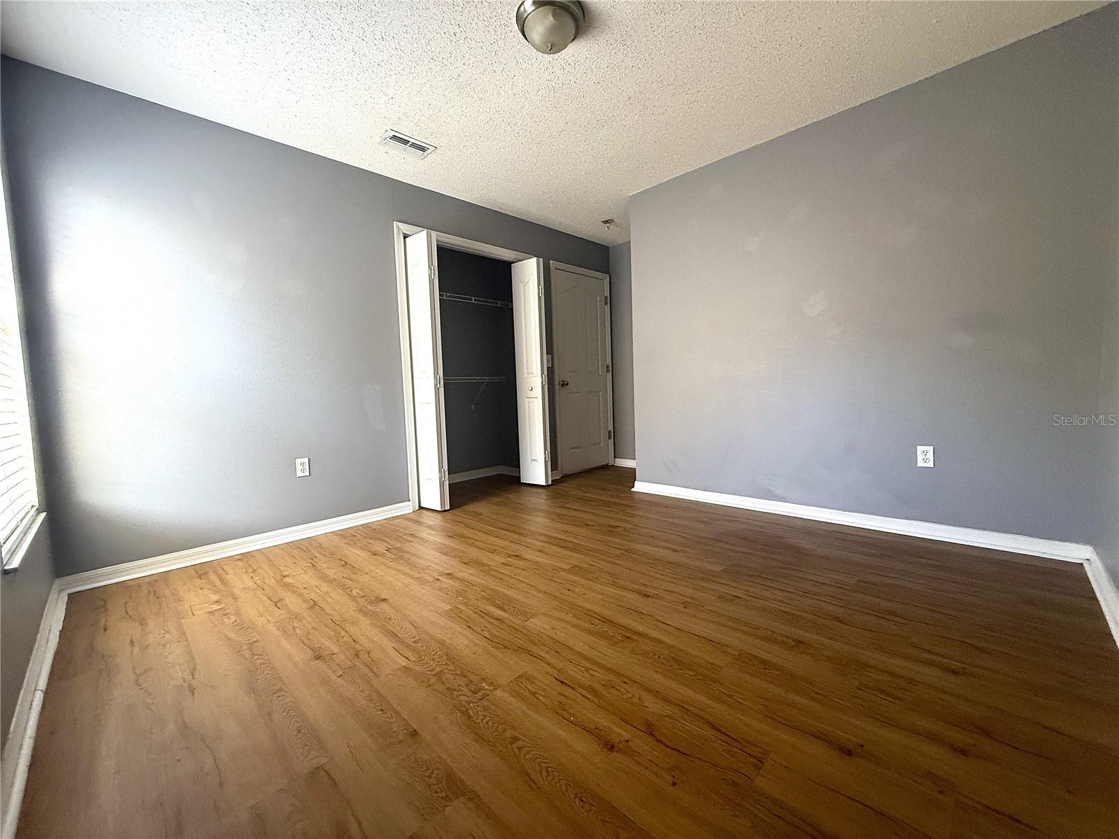 Image 23 of 27 For 8839 Greenleaf Court