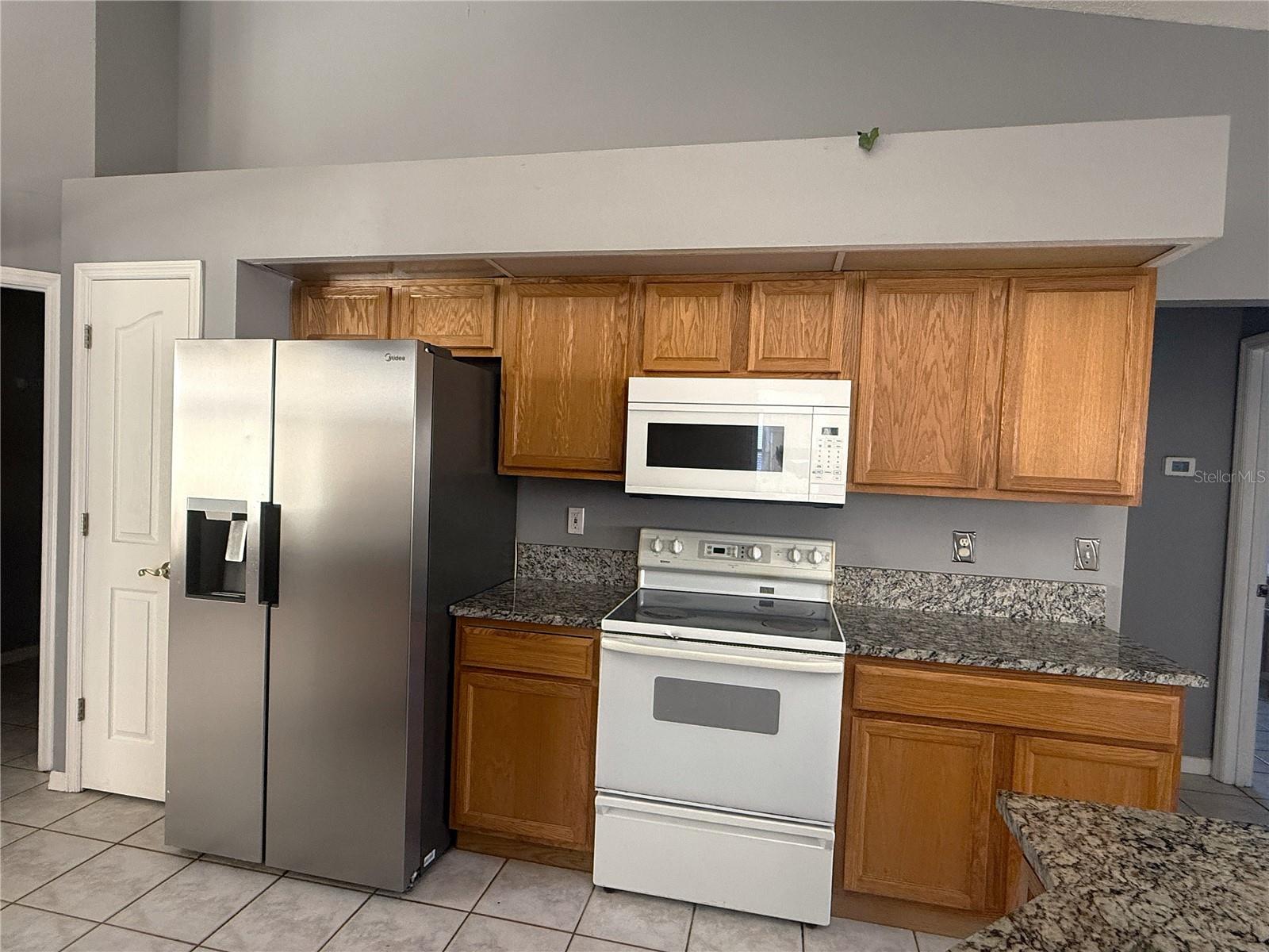 Image 5 of 27 For 8839 Greenleaf Court