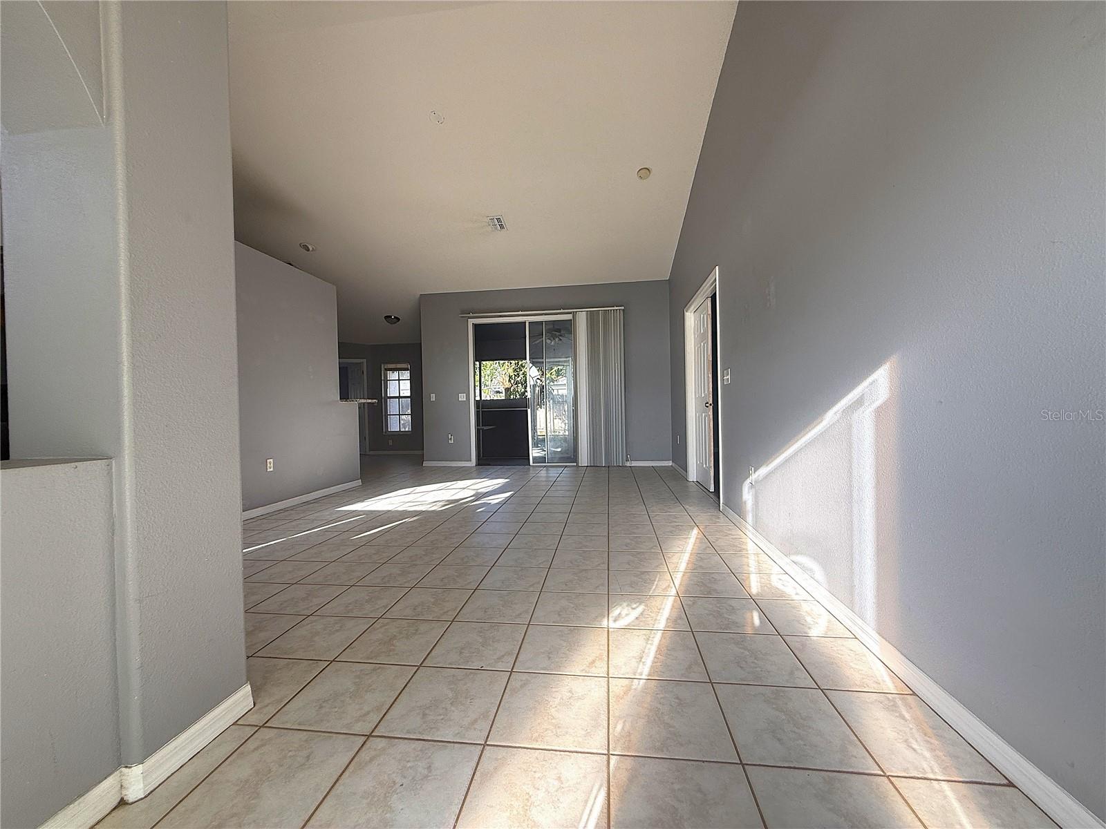 Image 7 of 27 For 8839 Greenleaf Court