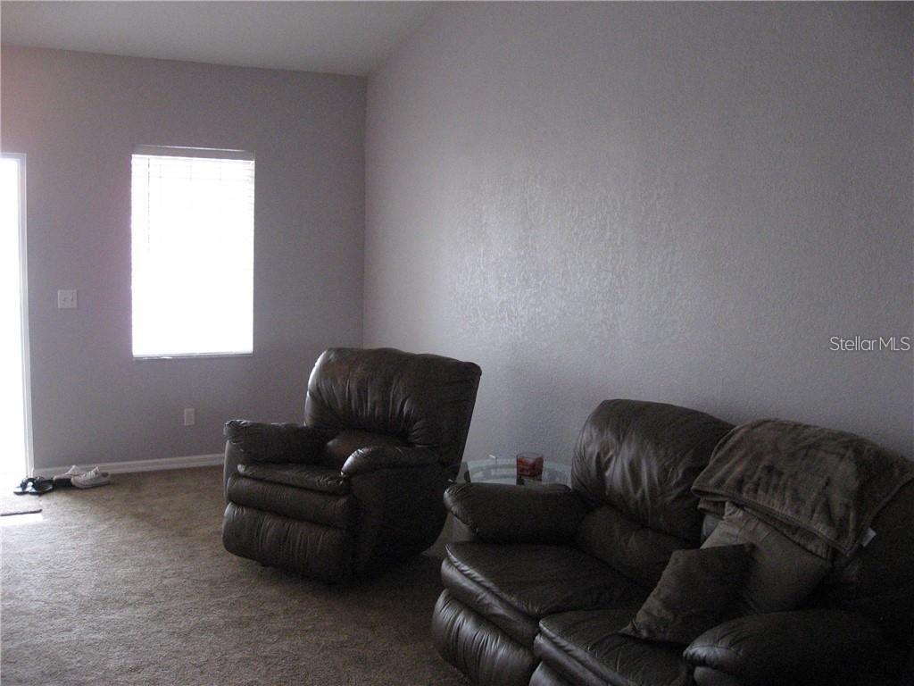 Image 4 of 15 For 8342 Bernwood Cove Loop 804