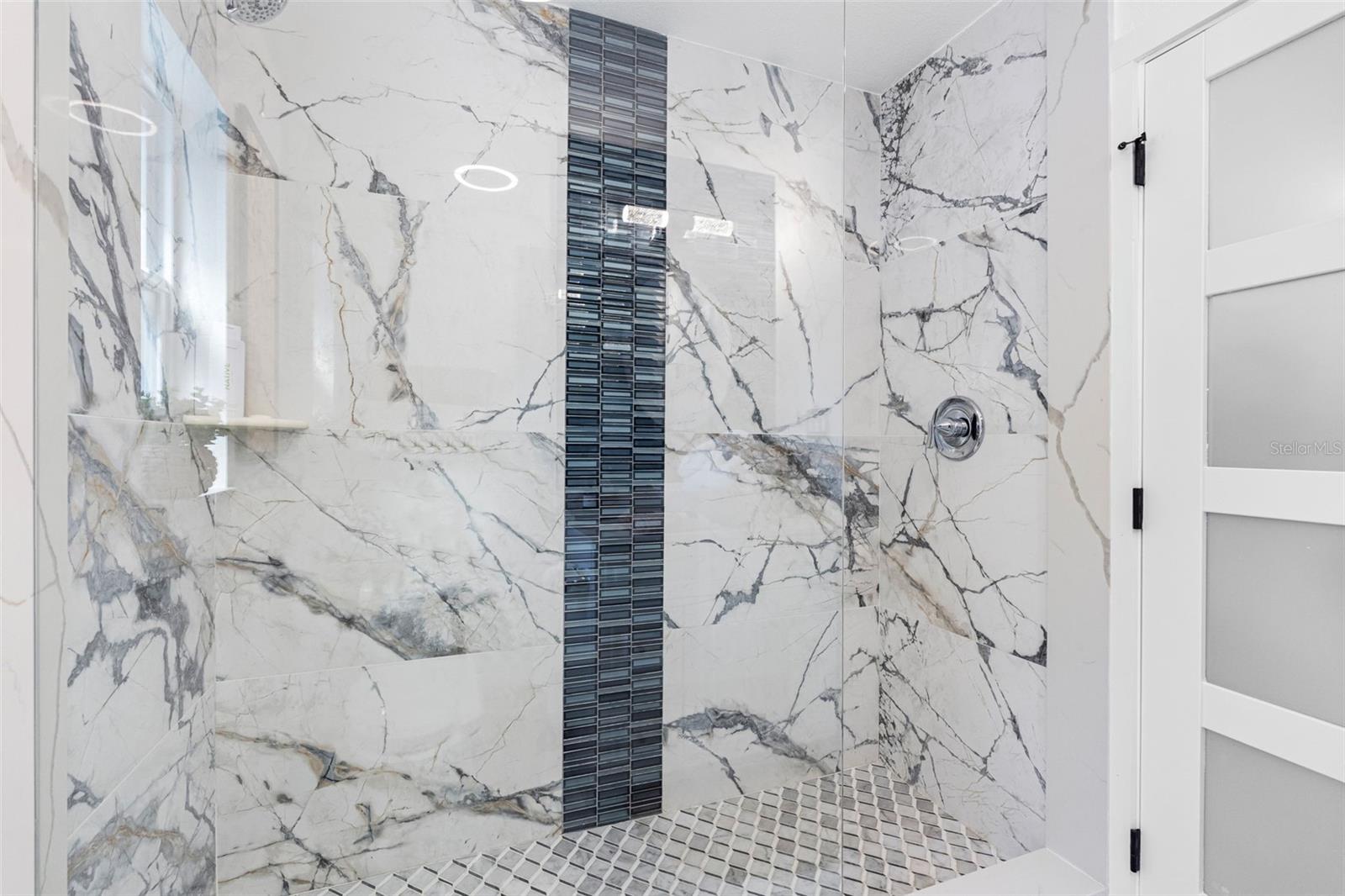 Image 26 of 87 For 1803 Lake Crest Avenue