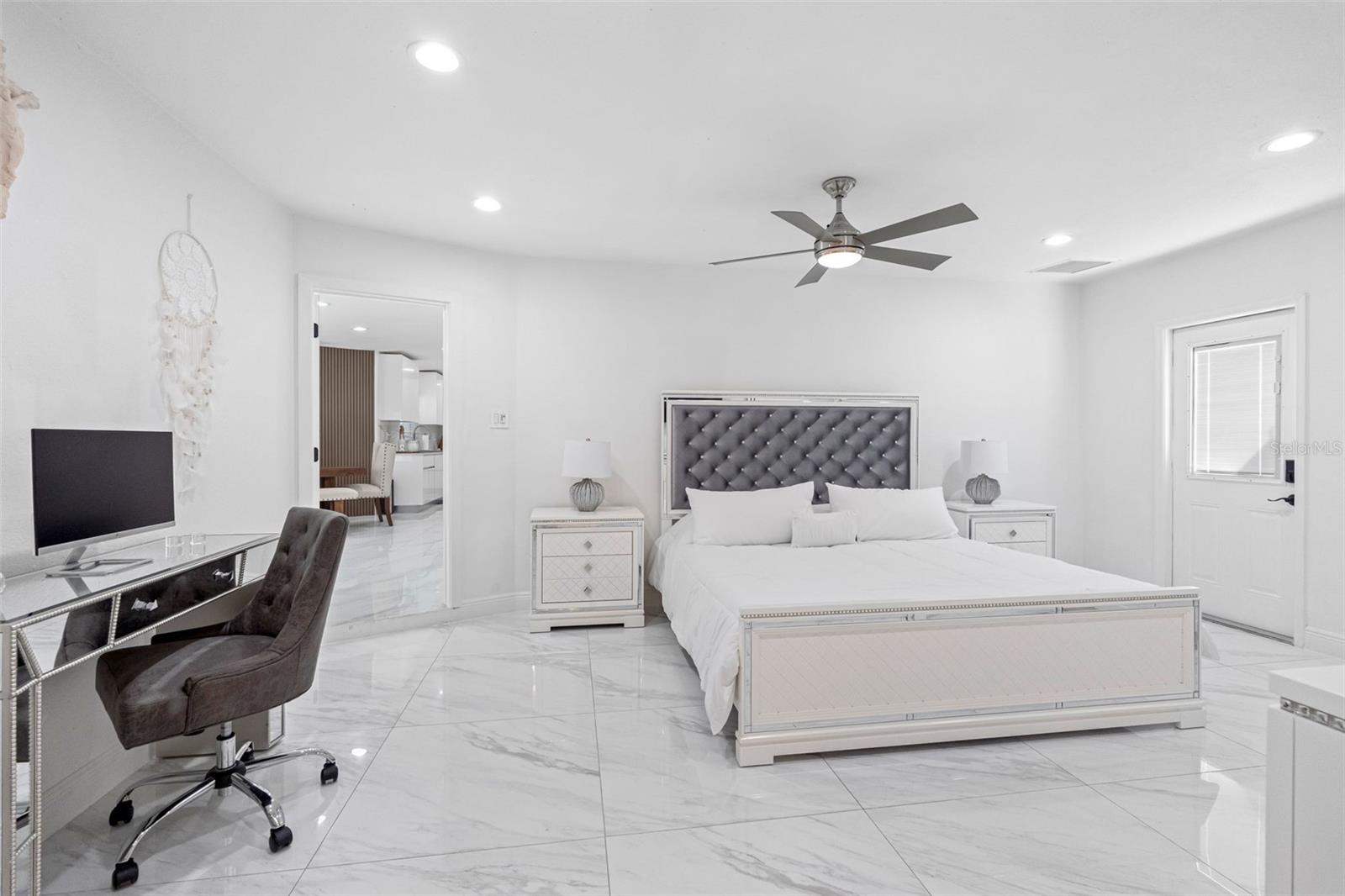 Image 27 of 87 For 1803 Lake Crest Avenue