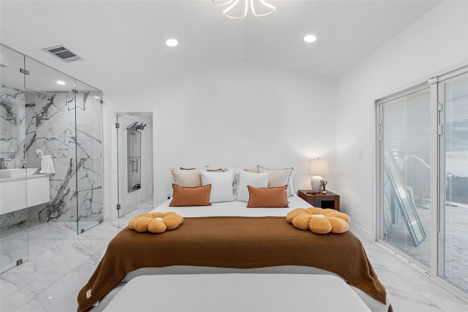 Image 41 of 87 For 1803 Lake Crest Avenue