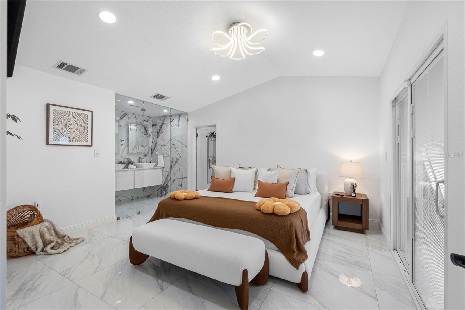 Image 47 of 87 For 1803 Lake Crest Avenue