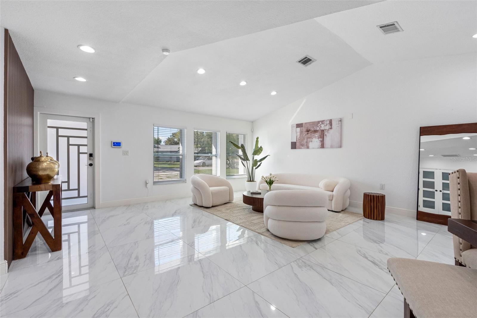 Image 57 of 87 For 1803 Lake Crest Avenue