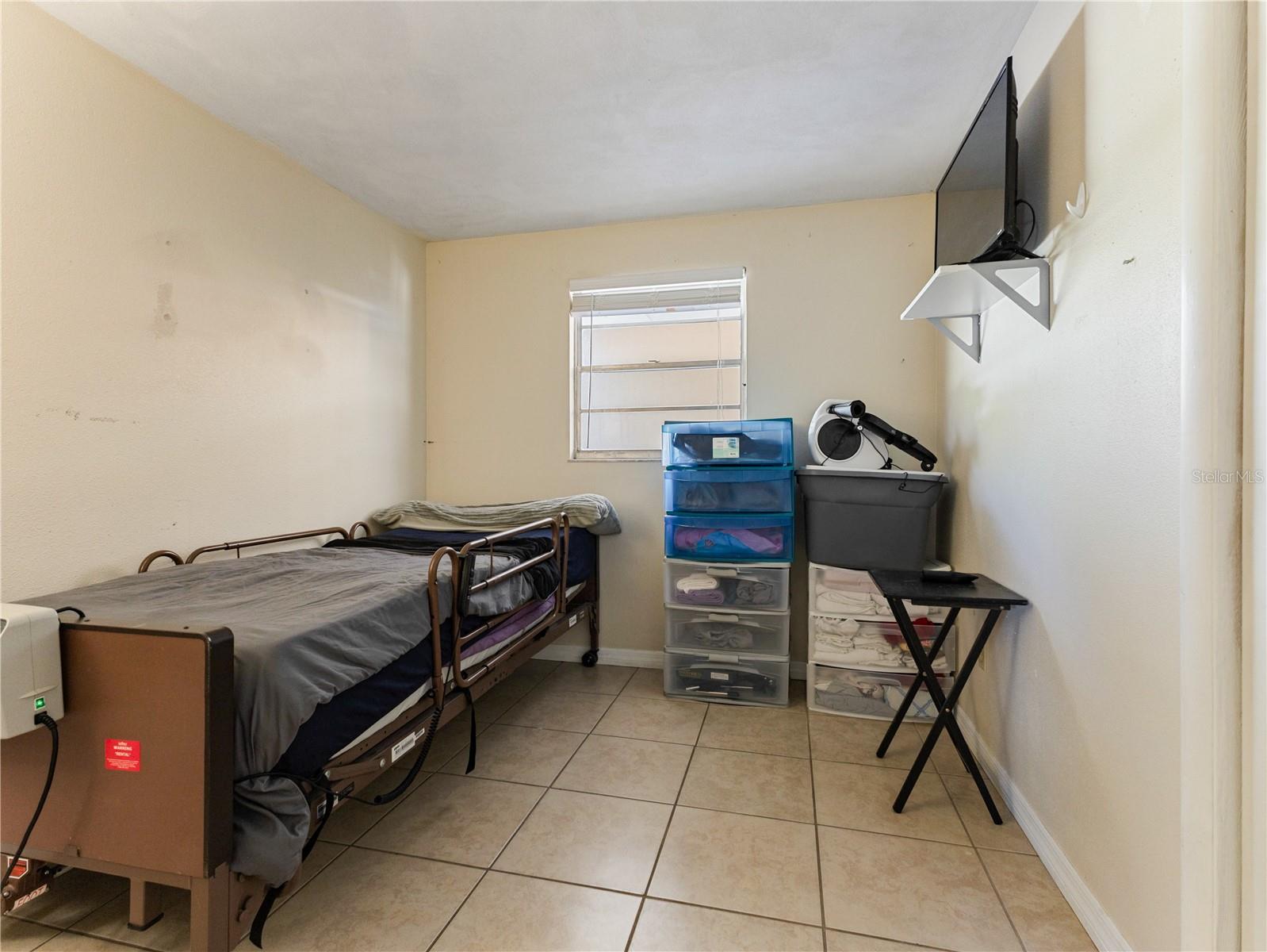 Image 14 of 62 For 613 Willow Avenue