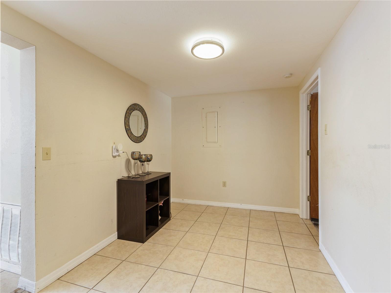 Image 17 of 62 For 613 Willow Avenue