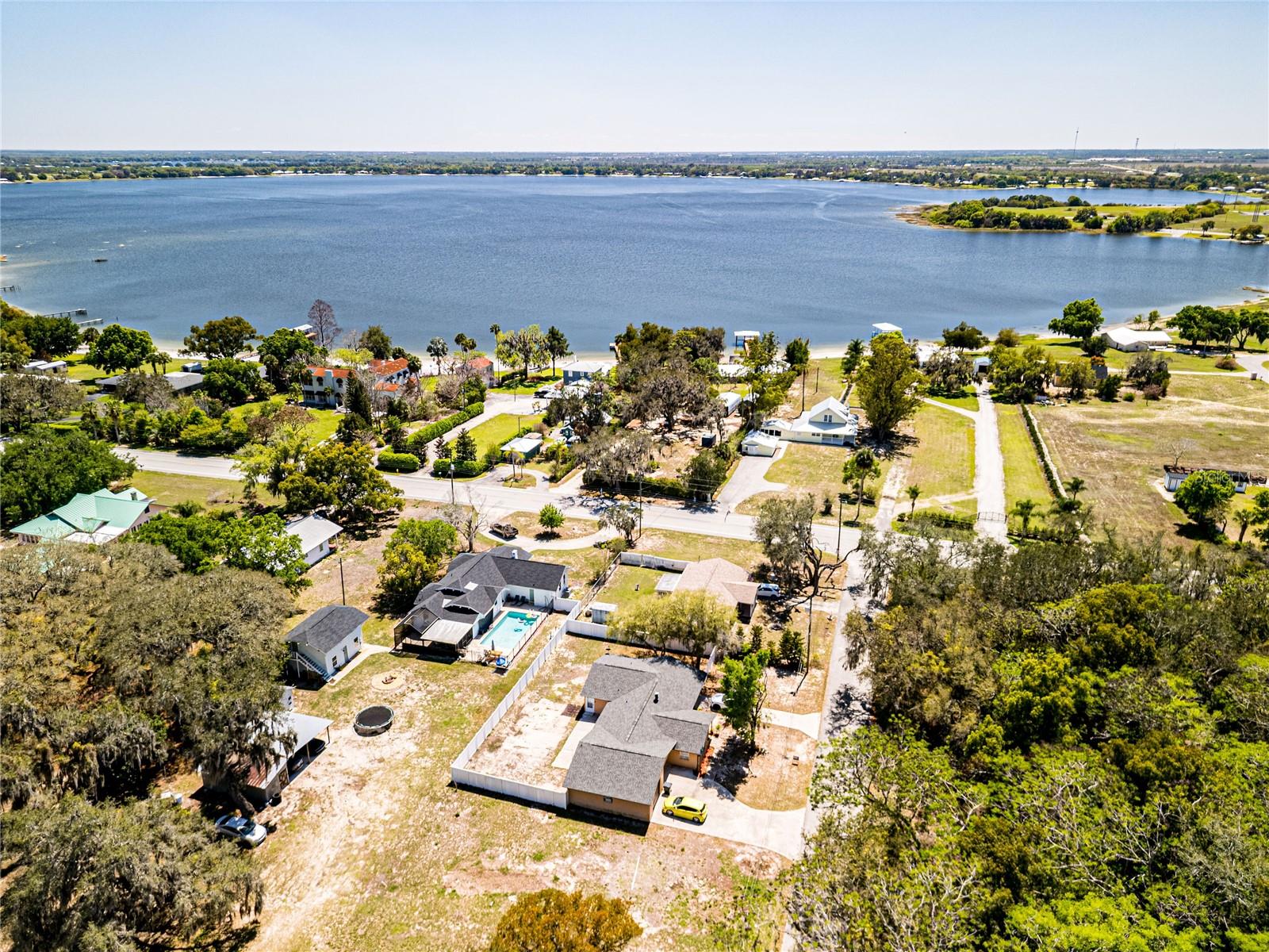 Image 42 of 62 For 613 Willow Avenue