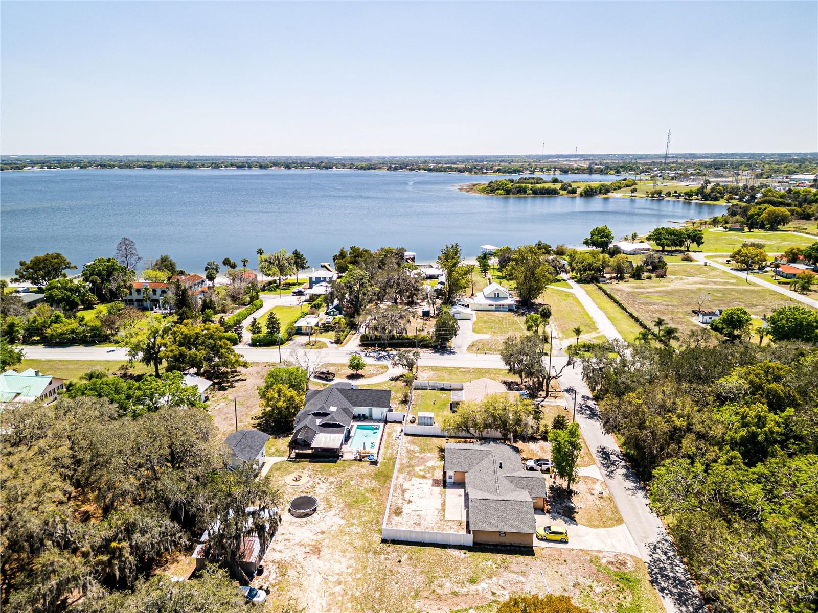 Image 43 of 62 For 613 Willow Avenue