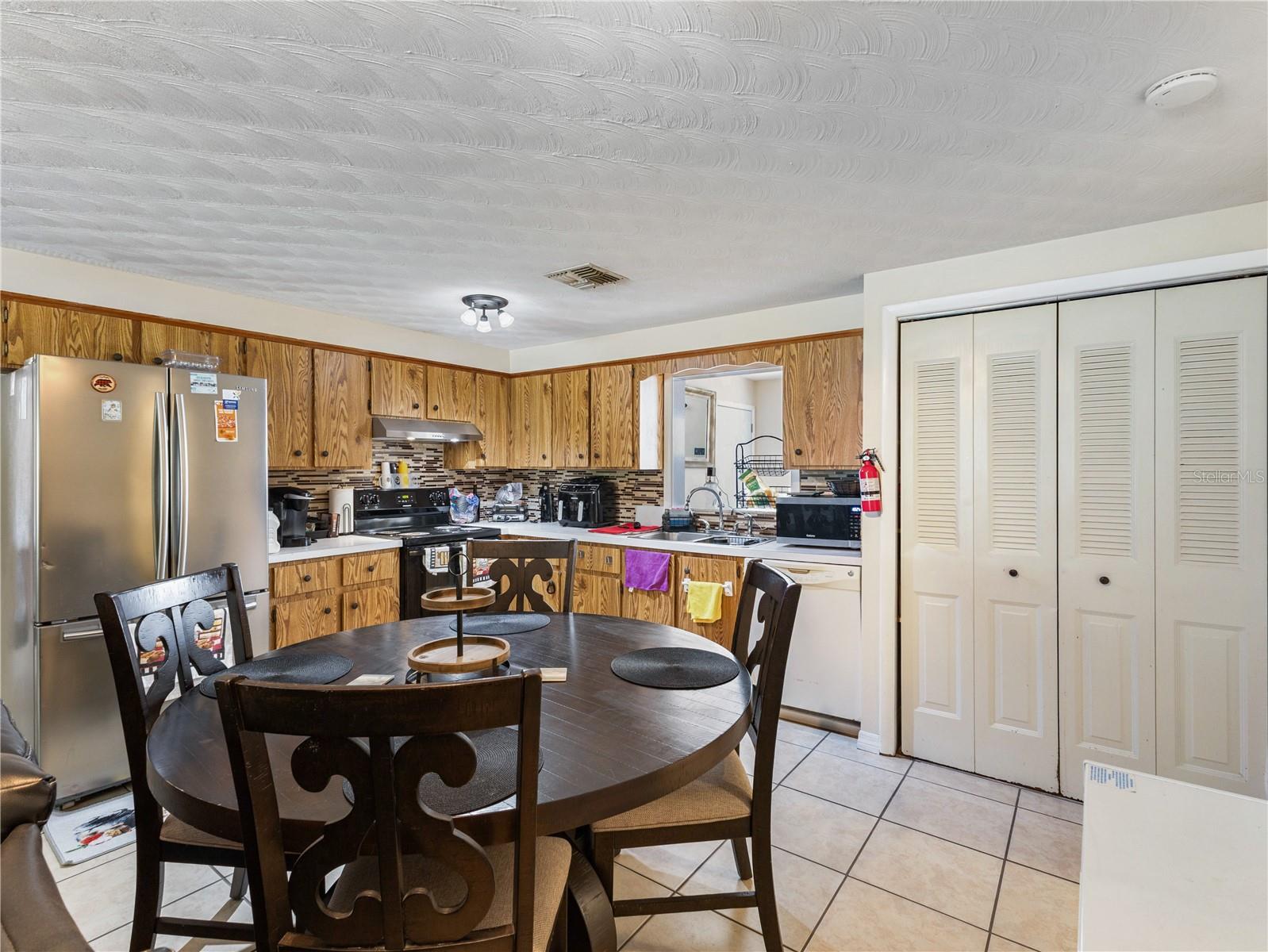 Image 9 of 62 For 613 Willow Avenue