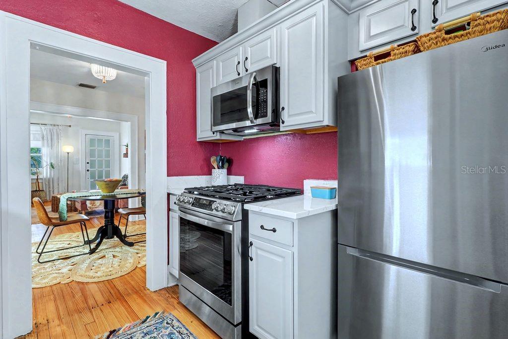 Image 14 of 25 For 844 11th Avenue S