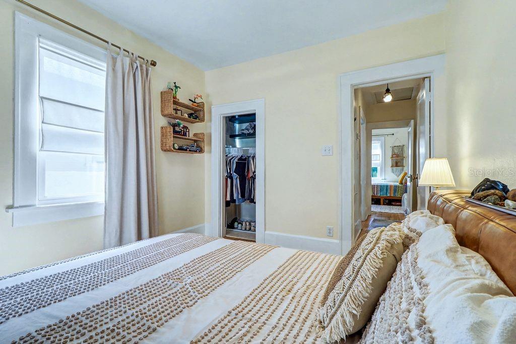 Image 17 of 25 For 844 11th Avenue S