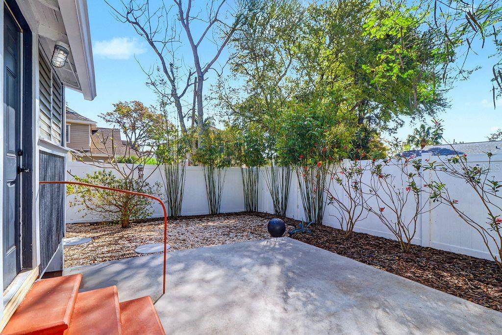 Image 20 of 25 For 844 11th Avenue S