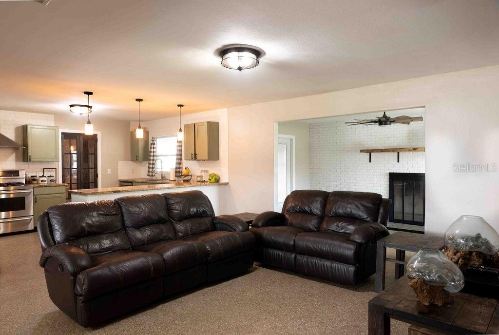 Image 2 of 16 For 706 Pearl Circle