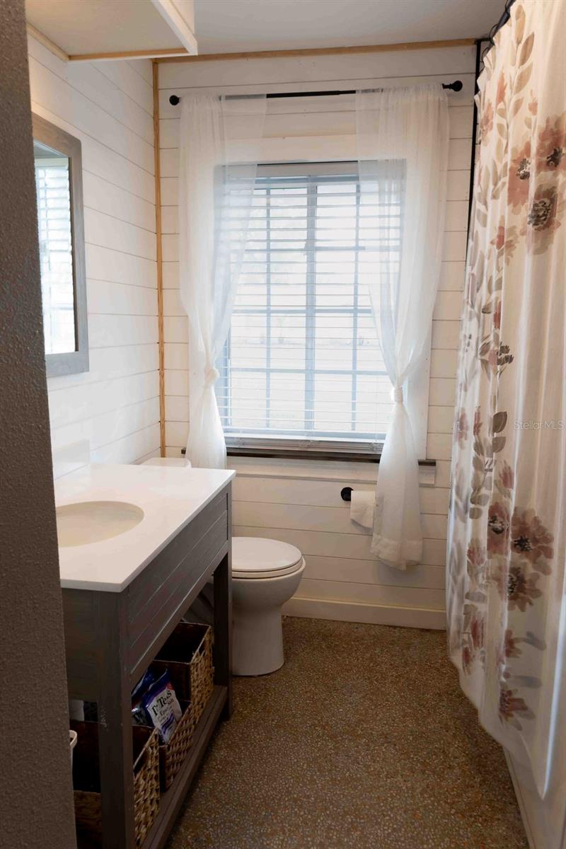 Image 7 of 16 For 706 Pearl Circle