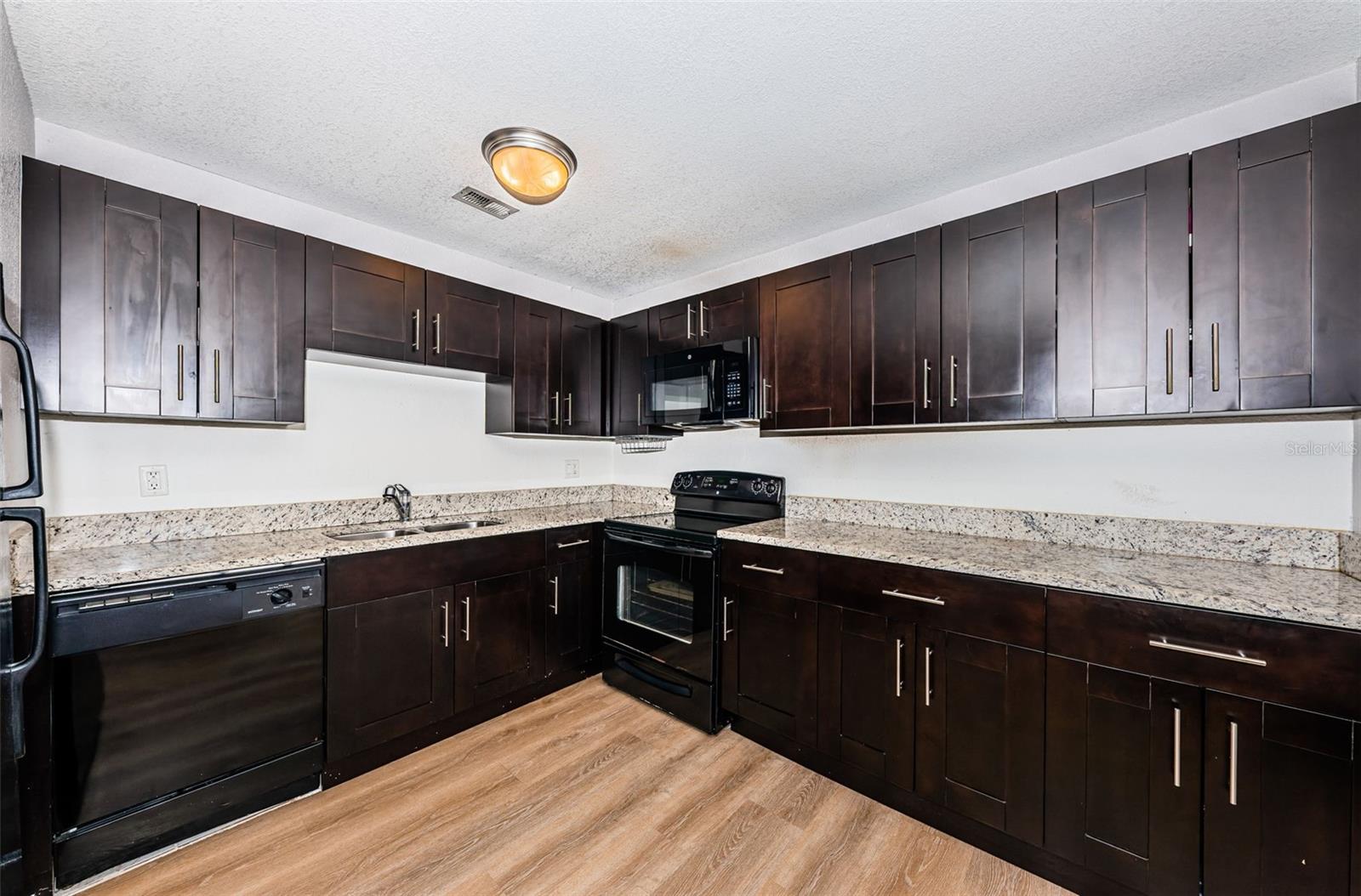 Image 3 of 81 For 5052 Starfish Drive Se D