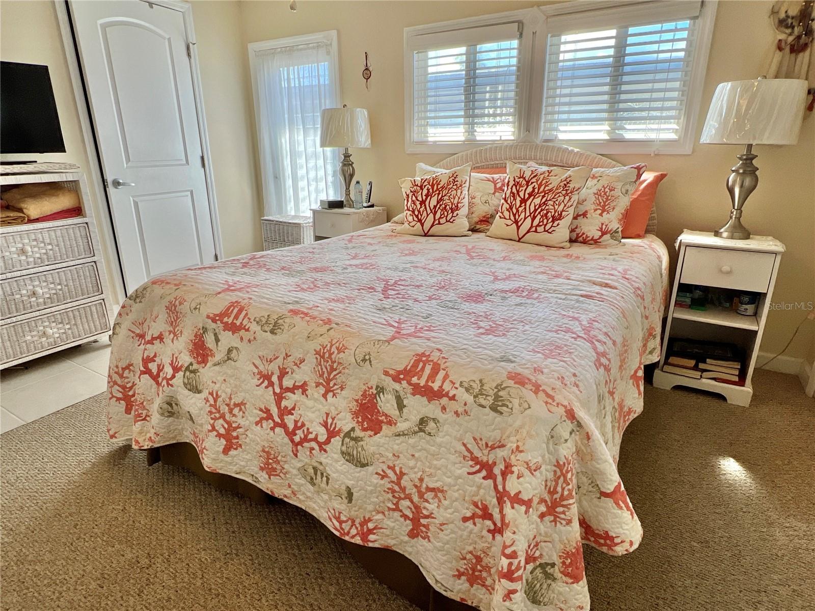 Image 13 of 22 For 7138 Mount Hawthorne Road Ne 586