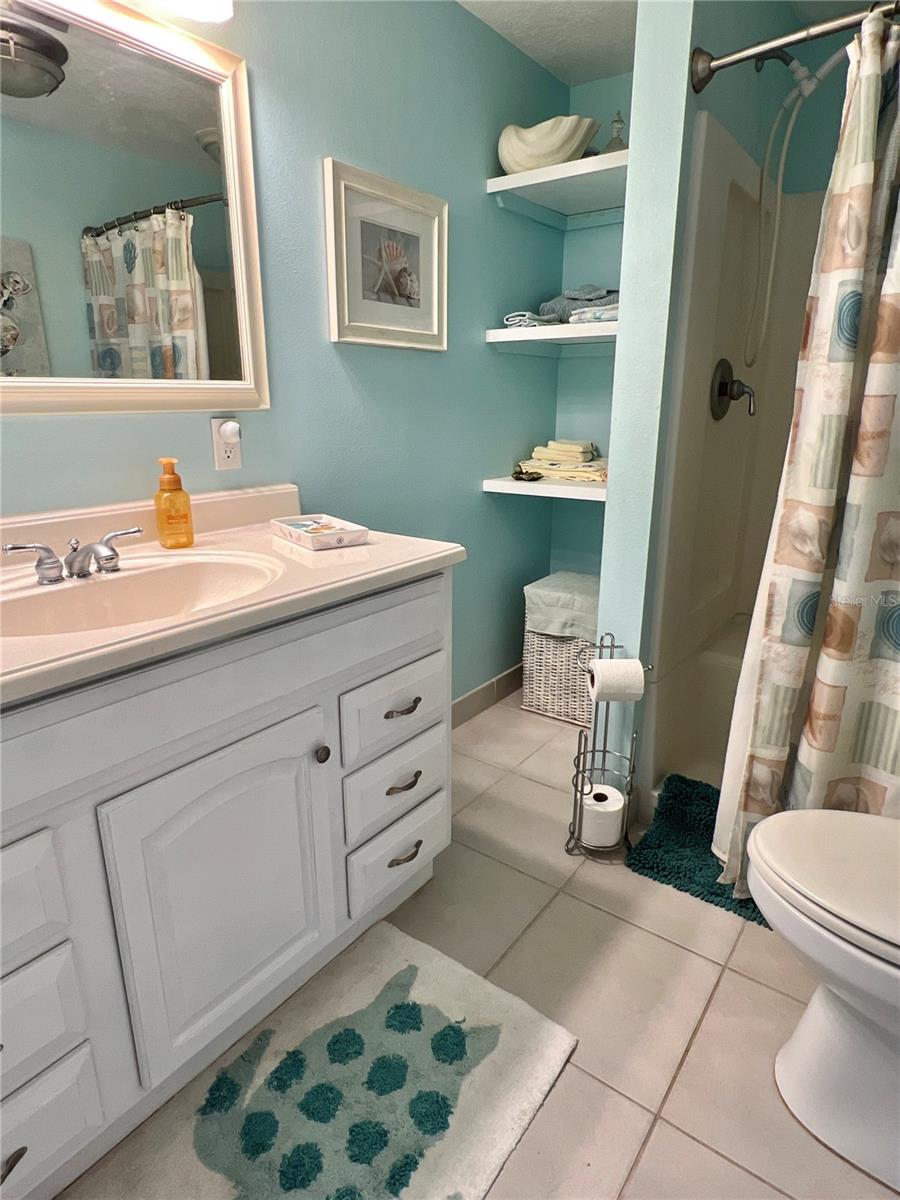 Image 16 of 22 For 7138 Mount Hawthorne Road Ne 586