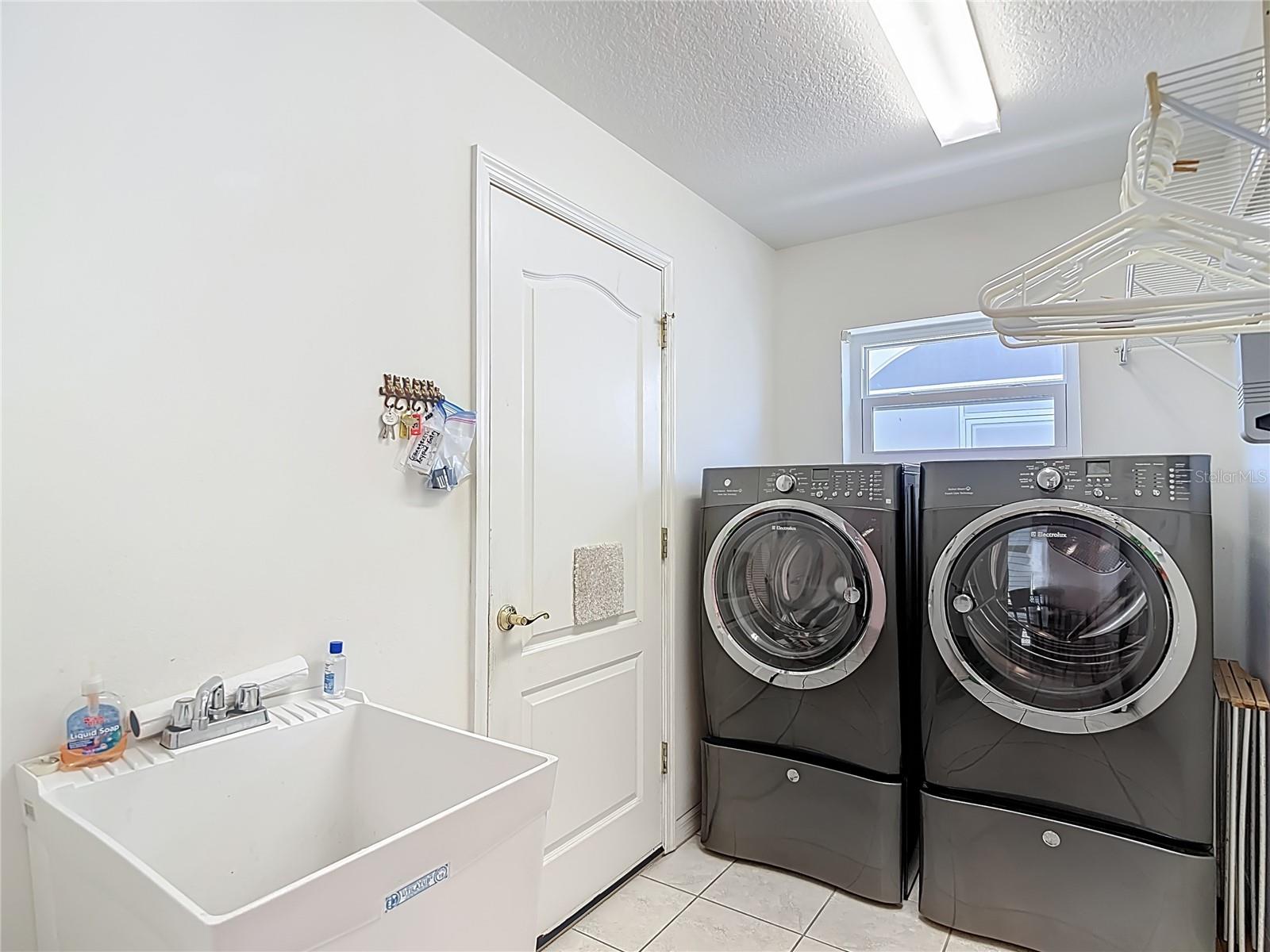 Image 47 of 60 For 29549 Tee Shot Drive