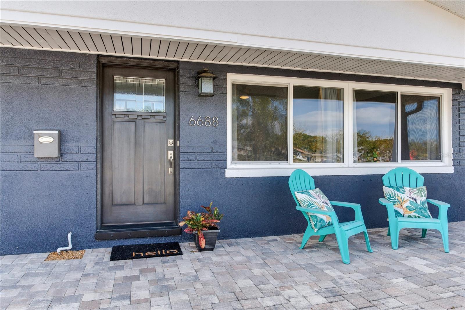 Image 6 of 43 For 6688 30 Avenue N