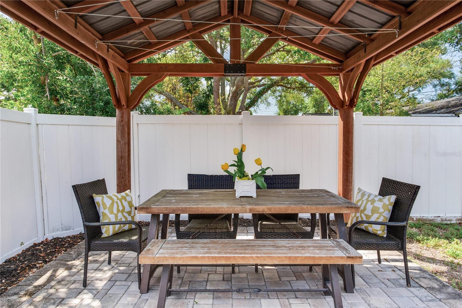 Image 7 of 43 For 6688 30 Avenue N