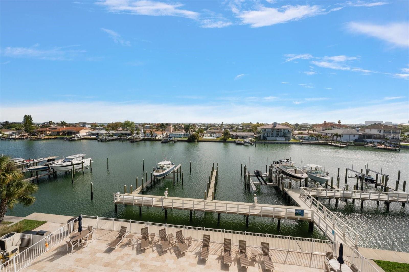 Image 31 of 39 For 125 Island Way 402