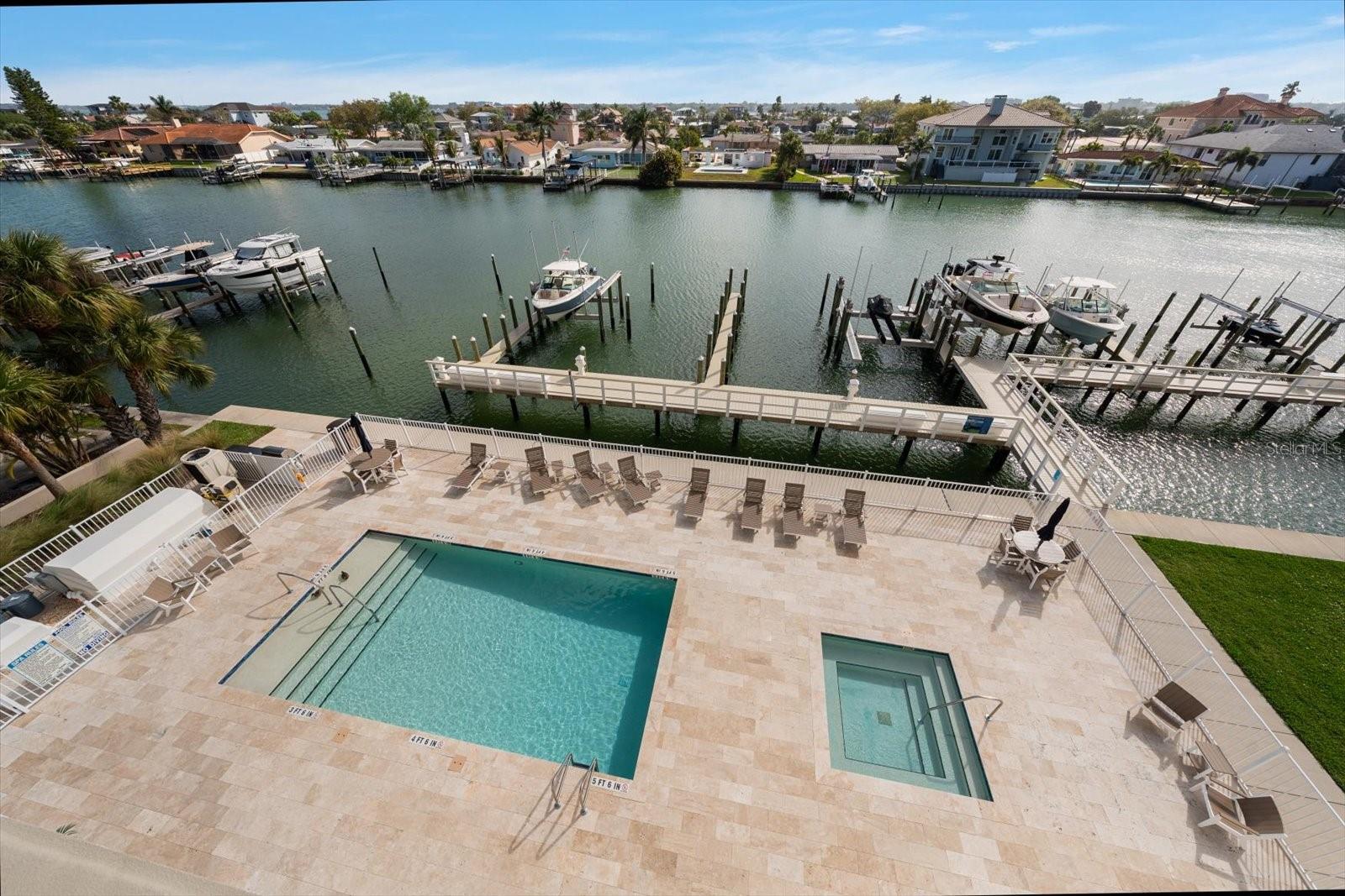 Image 32 of 39 For 125 Island Way 402