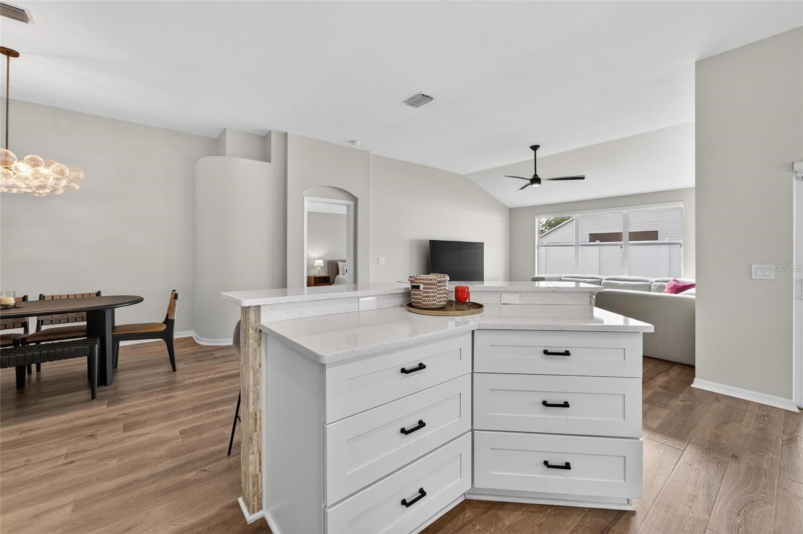 Image 11 of 90 For 1407 Bloomingdale Trails Boulevard