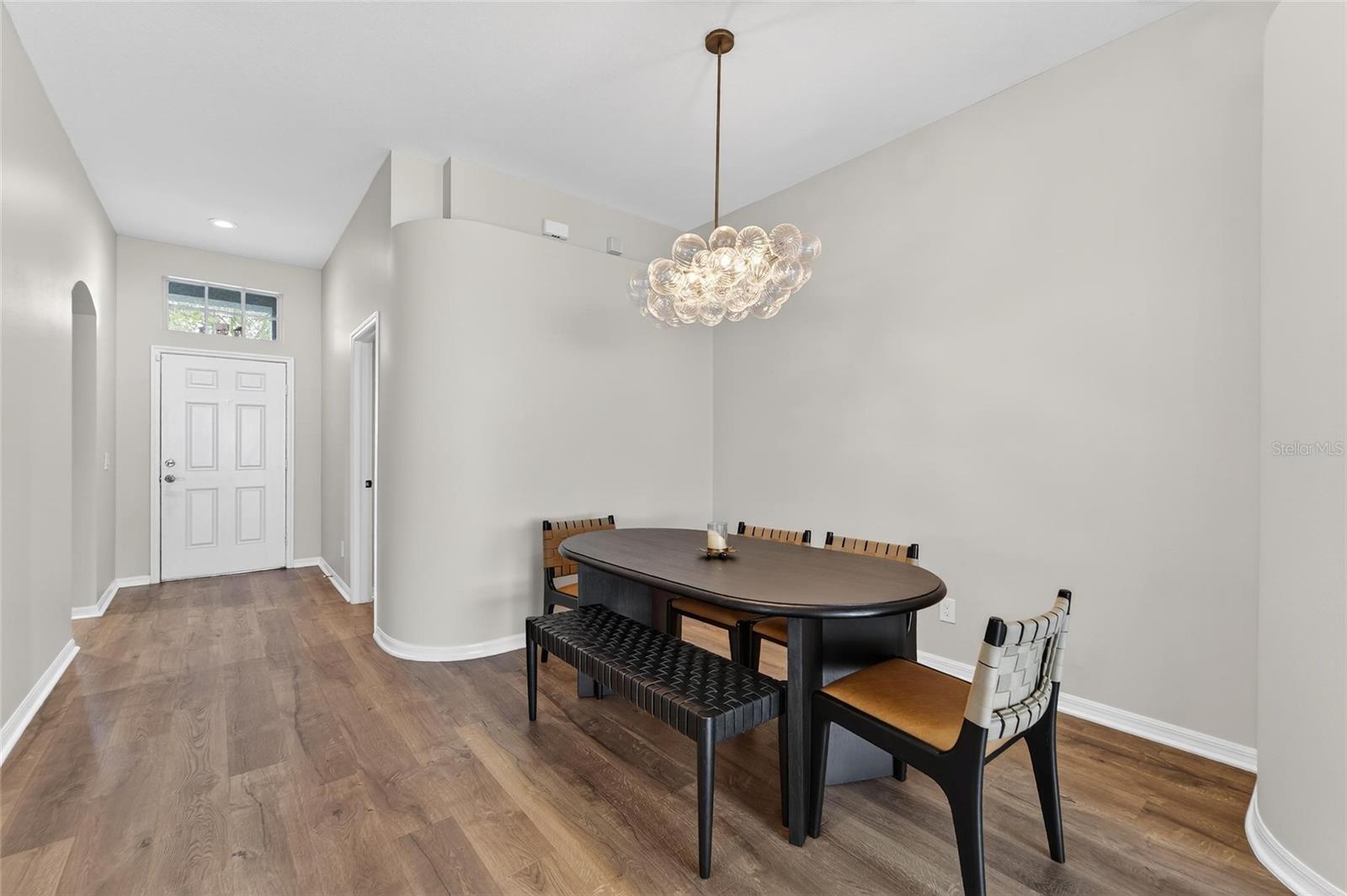 Image 24 of 90 For 1407 Bloomingdale Trails Boulevard