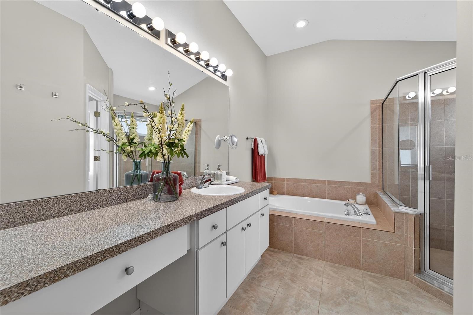 Image 32 of 90 For 1407 Bloomingdale Trails Boulevard