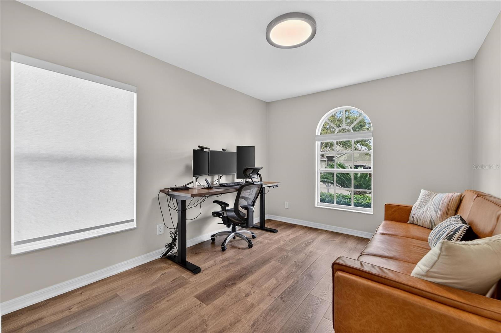 Image 35 of 90 For 1407 Bloomingdale Trails Boulevard