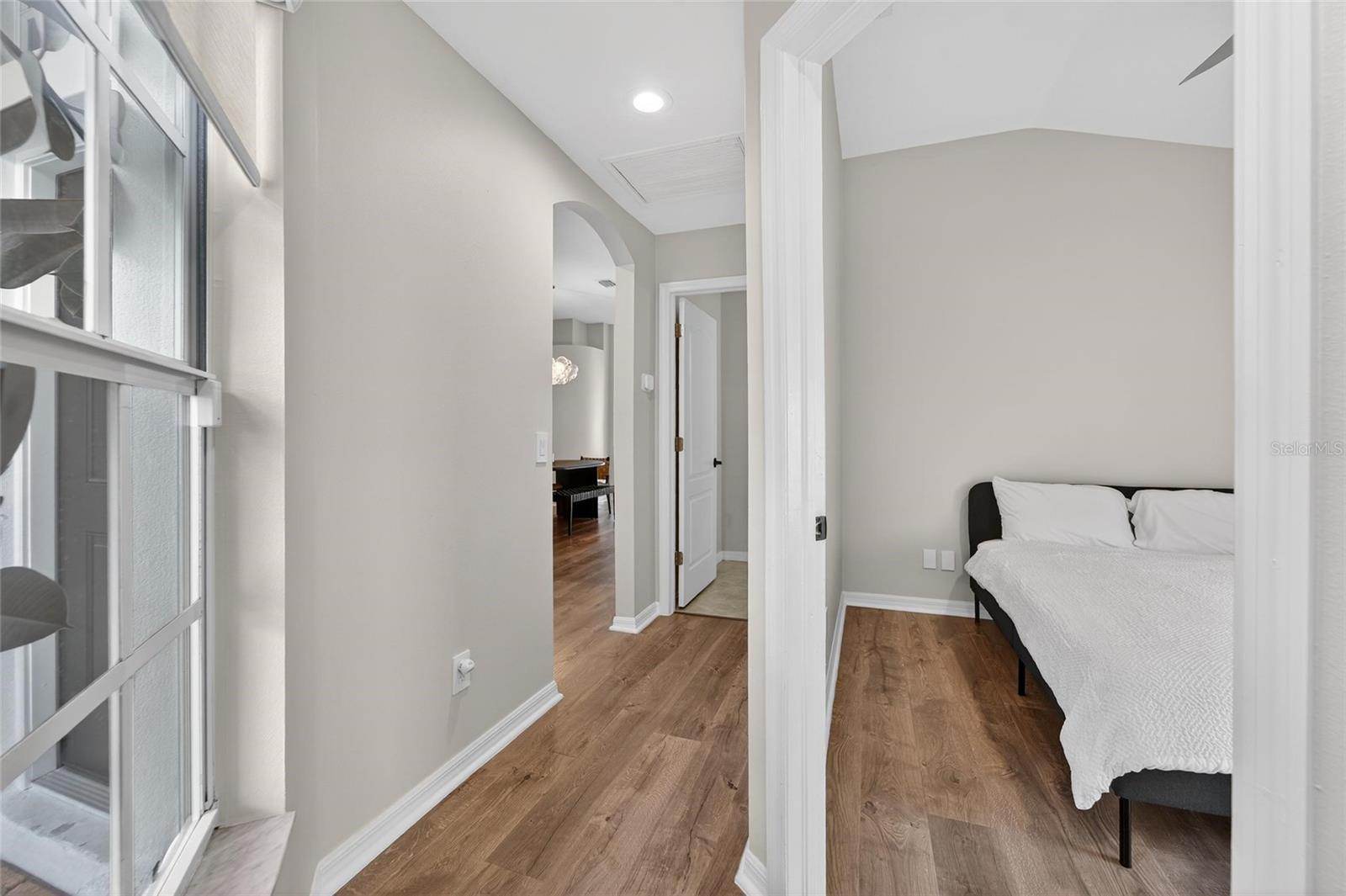 Image 42 of 90 For 1407 Bloomingdale Trails Boulevard