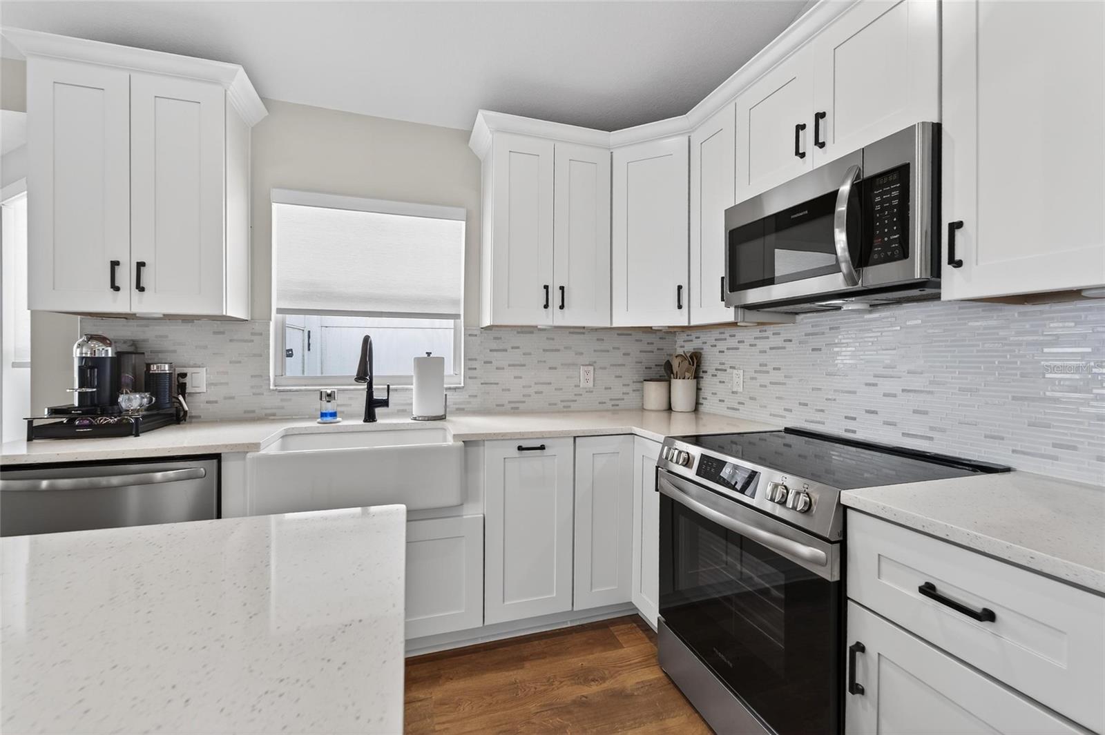 Image 9 of 90 For 1407 Bloomingdale Trails Boulevard