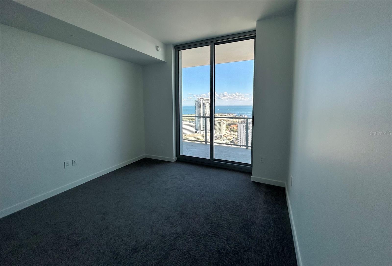 Image 22 of 26 For 400 Central Avenue 2906