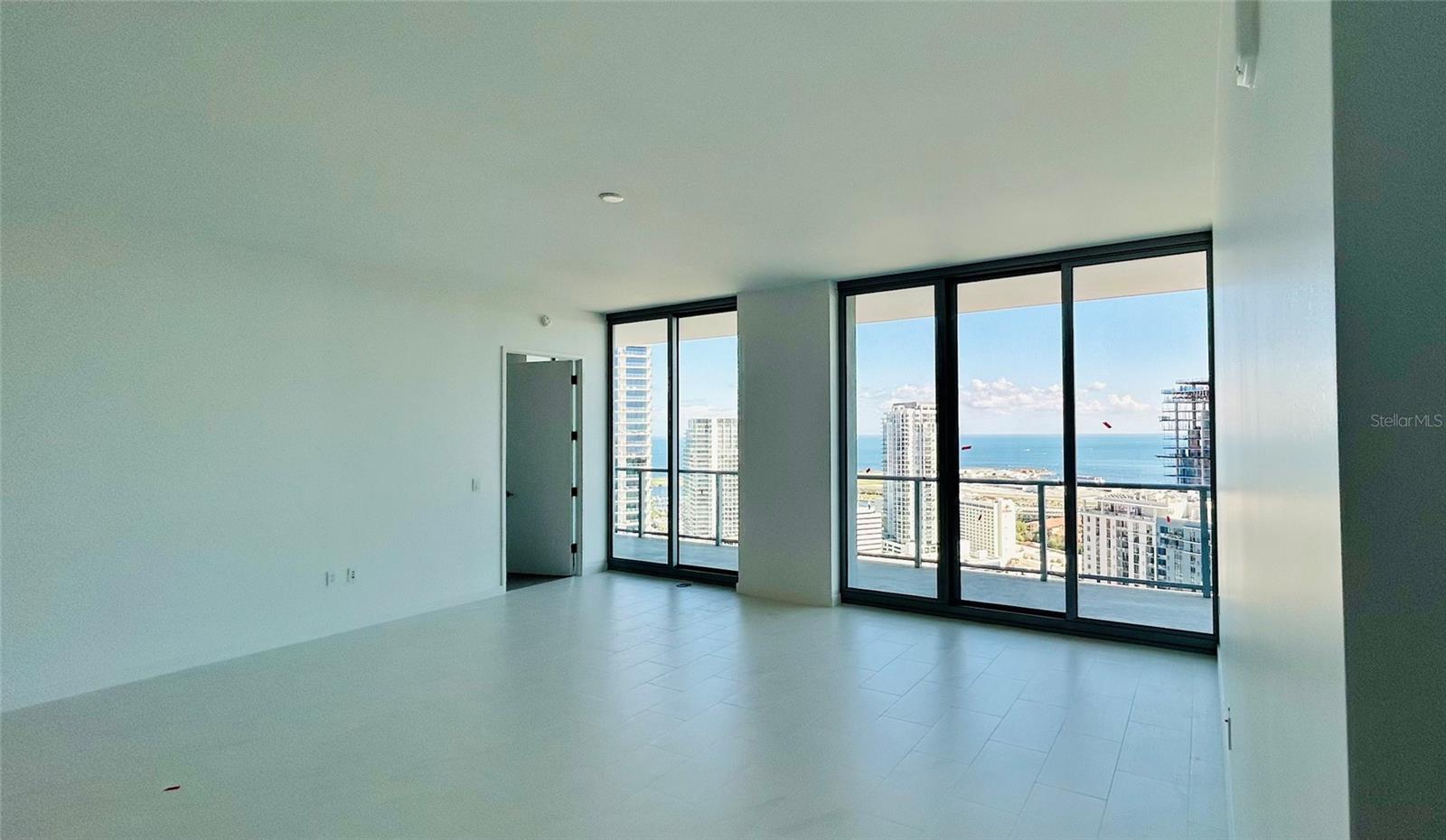 Image 6 of 26 For 400 Central Avenue 2906