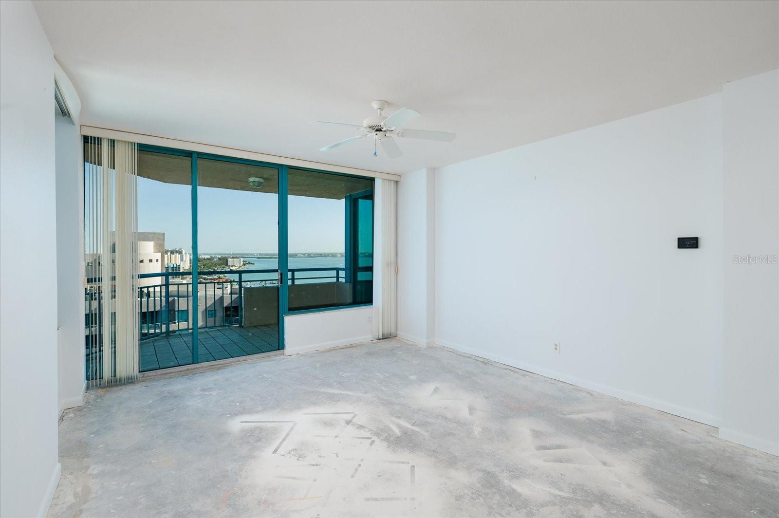 Image 14 of 70 For 1540 Gulf Boulevard 2205