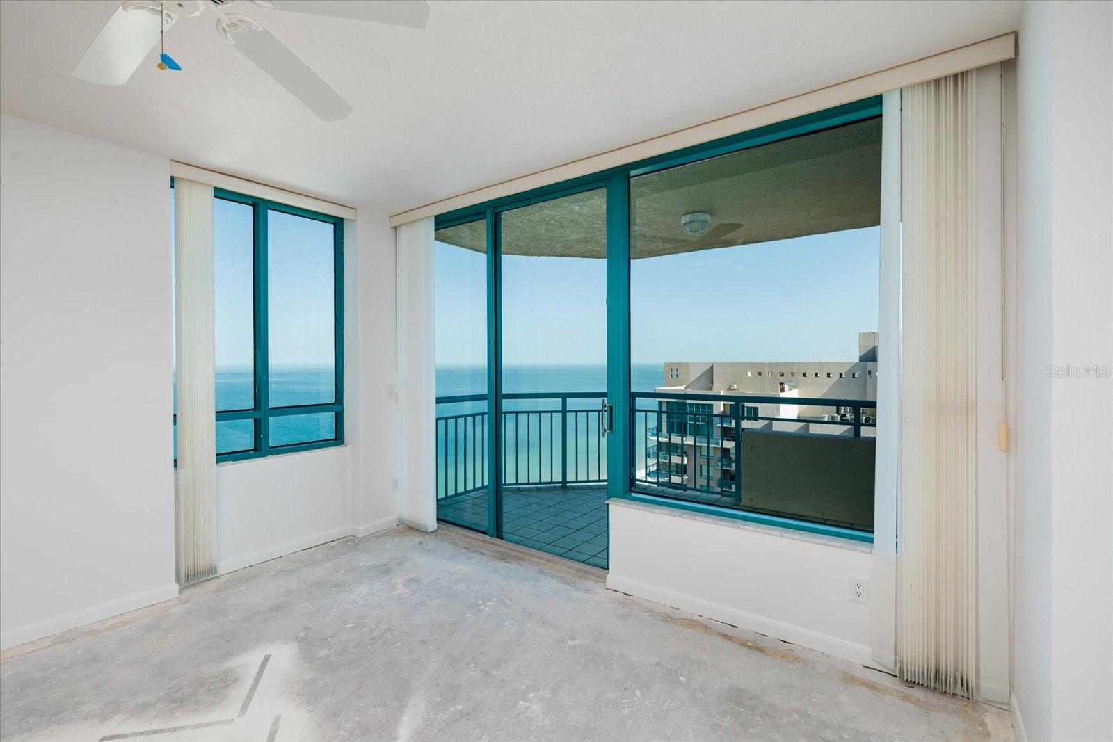 Image 15 of 70 For 1540 Gulf Boulevard 2205