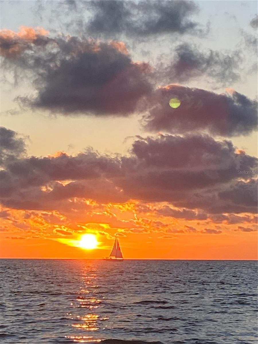 Image 67 of 70 For 1540 Gulf Boulevard 2205