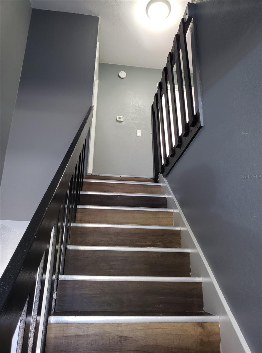 Image 10 of 32 For 22630 Gage Loop 10