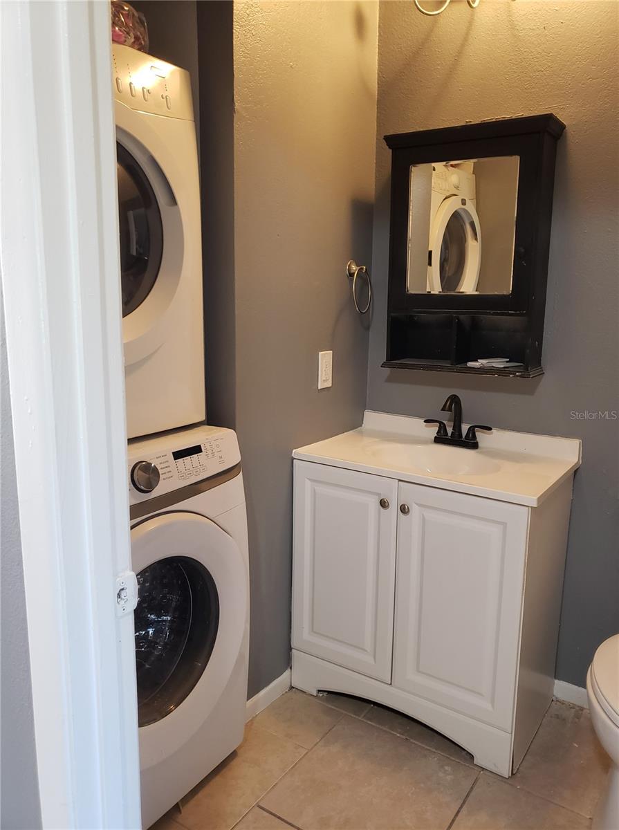 Image 17 of 32 For 22630 Gage Loop 10