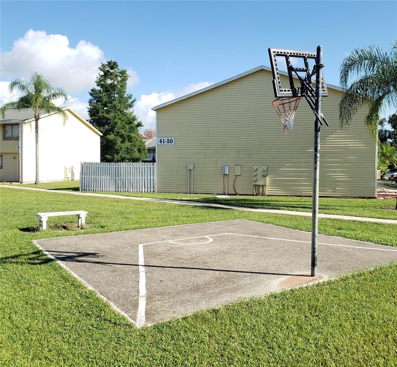 Image 29 of 32 For 22630 Gage Loop 10