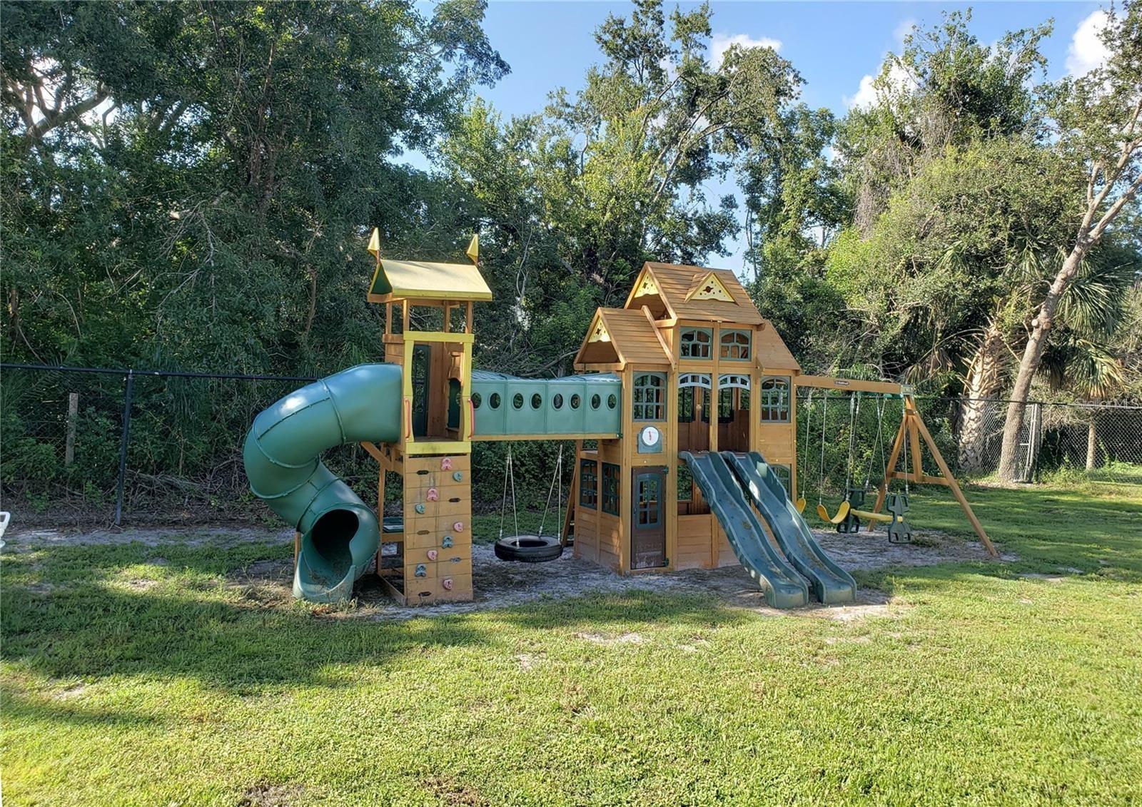 Image 32 of 32 For 22630 Gage Loop 10