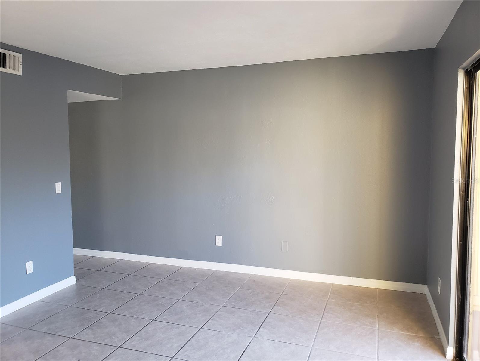 Image 7 of 32 For 22630 Gage Loop 10