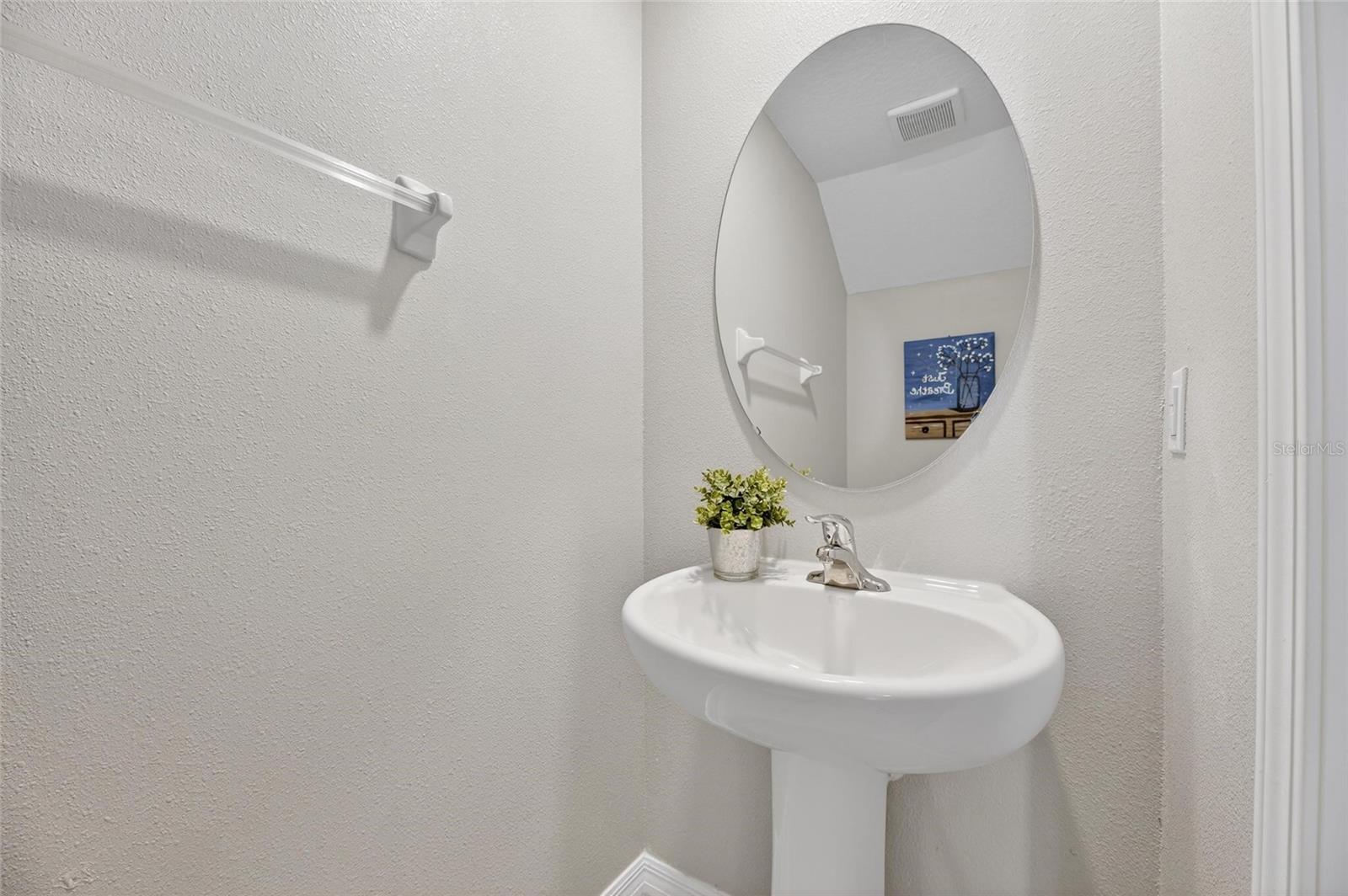 Image 23 of 54 For 11822 Dumaine Valley Road