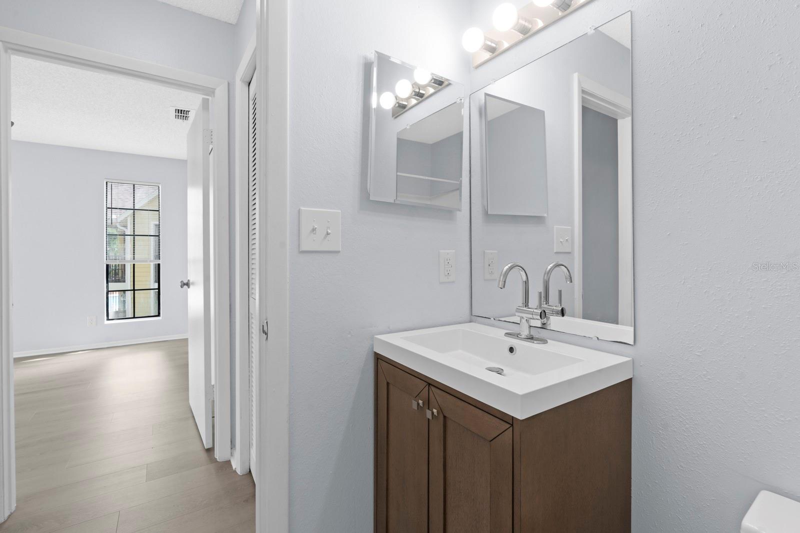 Image 10 of 39 For 8609 Mallard Reserve Drive 203