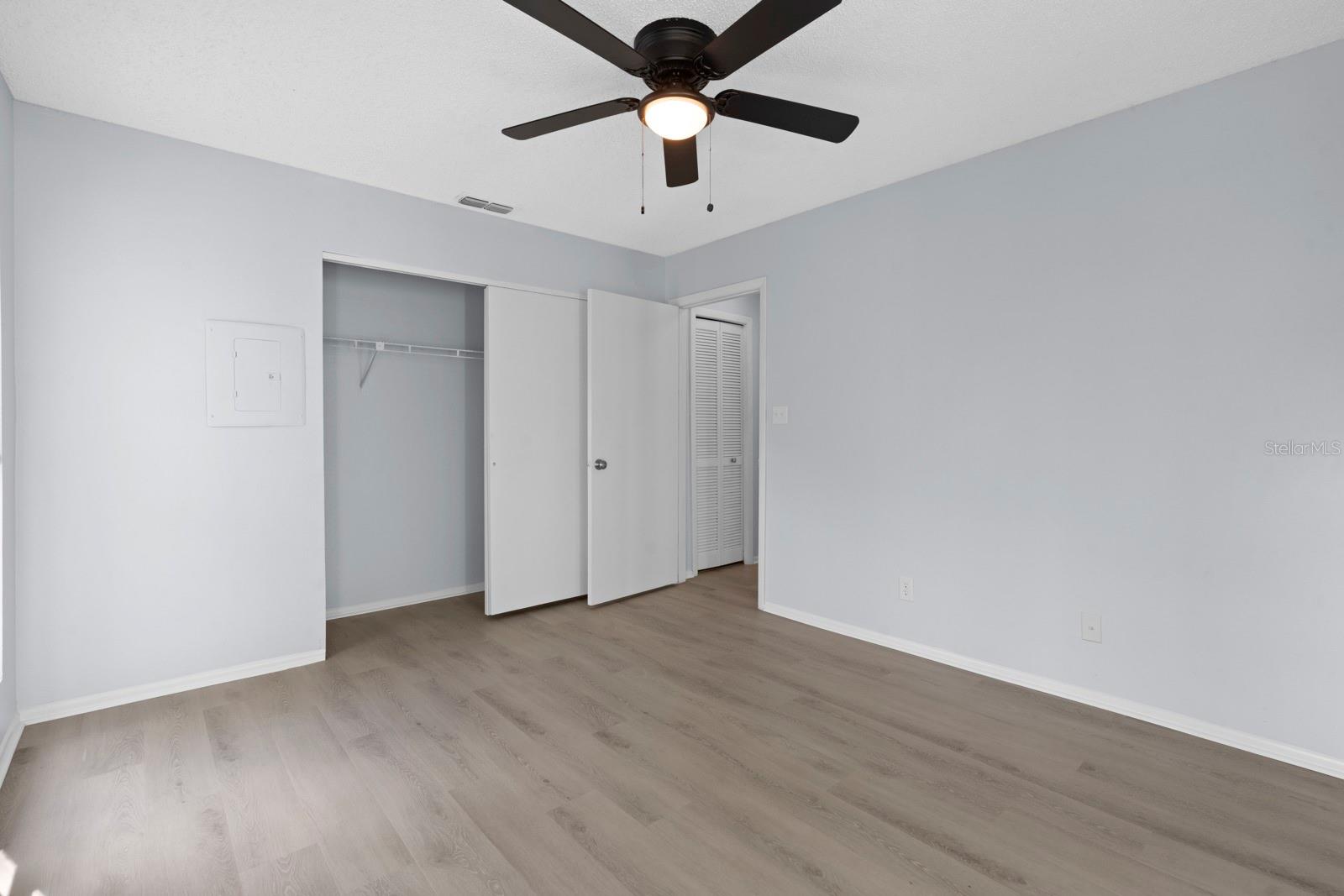 Image 18 of 39 For 8609 Mallard Reserve Drive 203